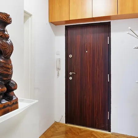 Paradise Exotic Star Apartment Belgrade