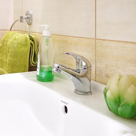 Paradise Exotic Star Apartment Belgrade