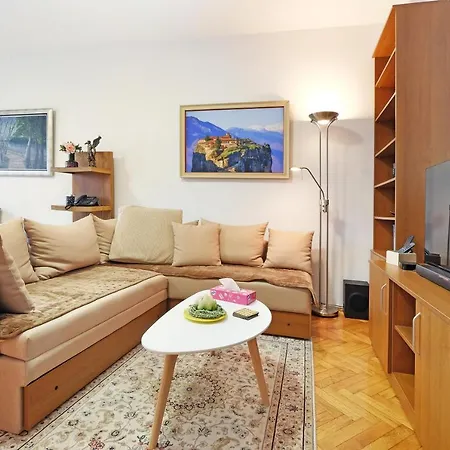 Paradise Exotic Star Apartment Belgrade